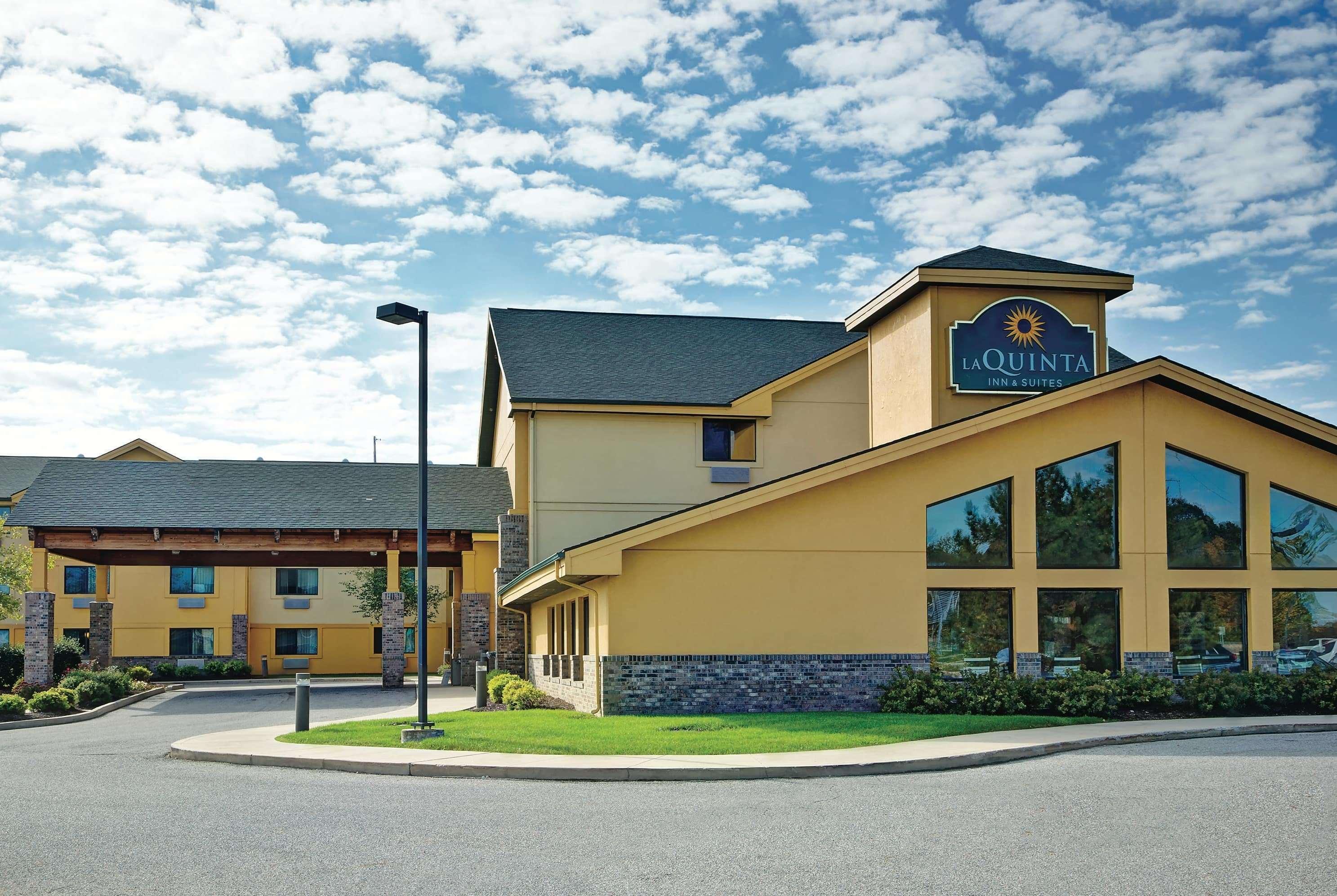 Best Western Fort Wayne I-69 North Exterior photo